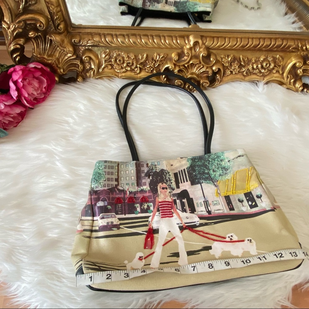 Bueno Woman Walking Dogs Shoulder Bag - Picture 5 of 11